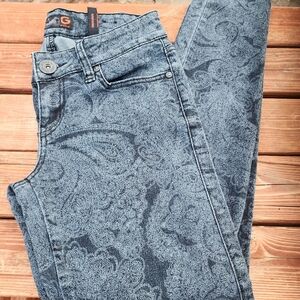 Paisley  Print Size 27 Mid Rise G by Guess Jeans NWOT